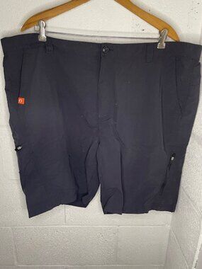 The American Outdoorsman Shorts in XXL